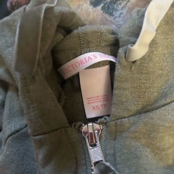 Victoria’s Secret light jacket - Picture 2 of 2